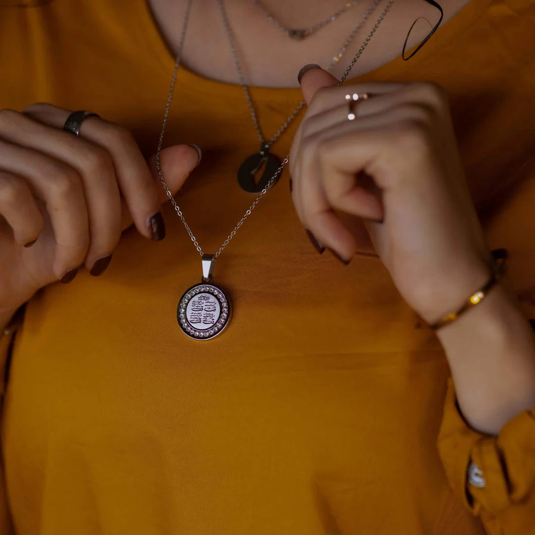 18K Gold Plated 4 Qul Necklace