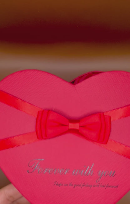 18K Gold Plated NAMELET + Heart Box